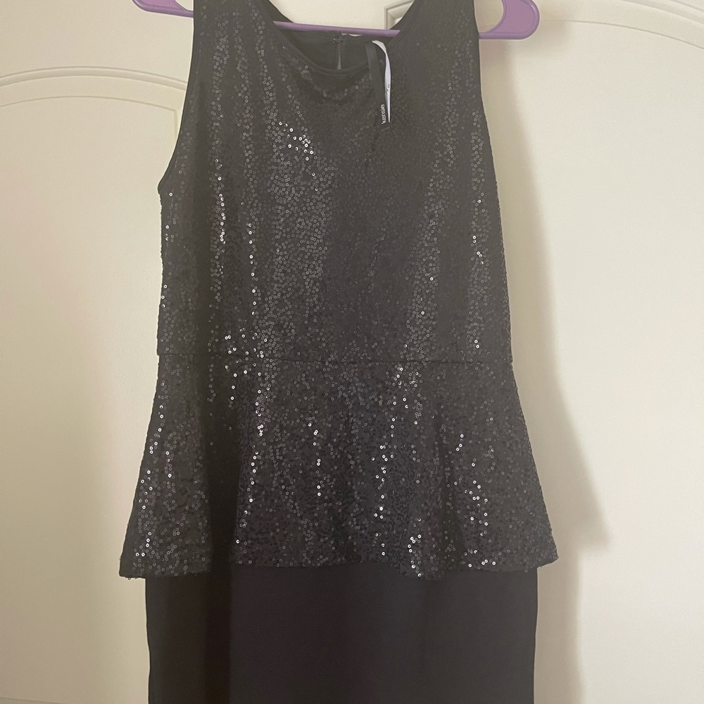 New with tags!  Kensie cocktail dress. Size Large